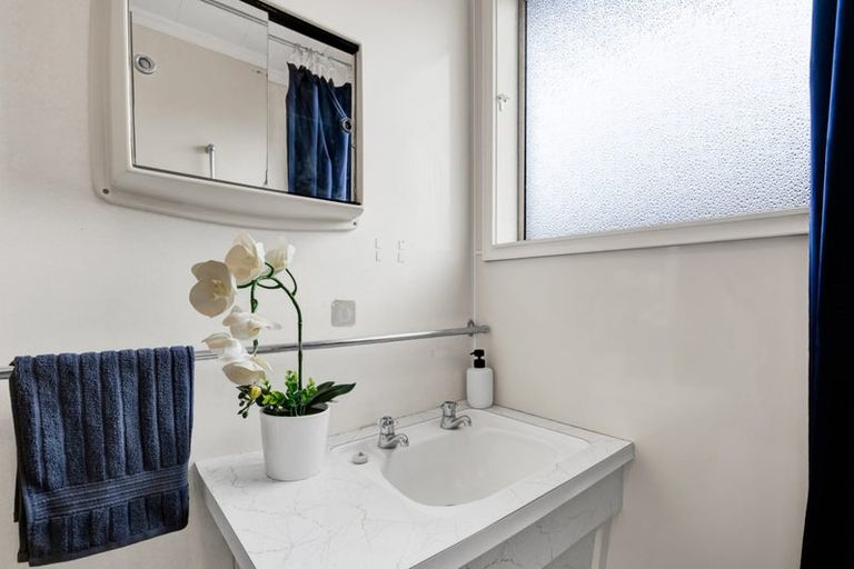 Photo of property in 2/41 Record Street, Fitzroy, New Plymouth, 4312