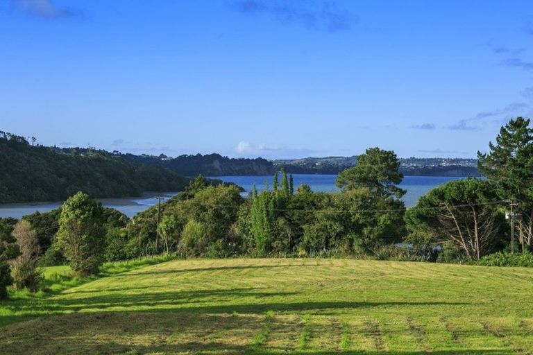 Photo of property in 64 Okura River Road, Okura, Albany, 0792