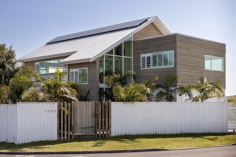 Photo of property in 1343 Papamoa Beach Road, Papamoa Beach, Papamoa, 3118