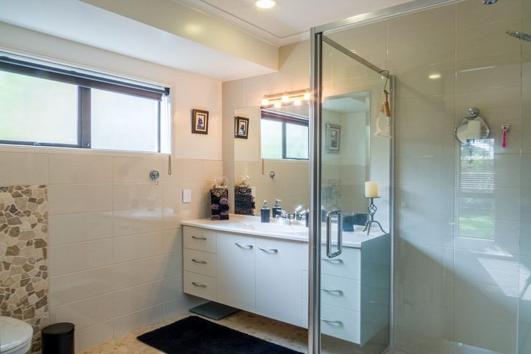 Photo of property in 2 Ohuirehe Road, Coastlands, Whakatane, 3120