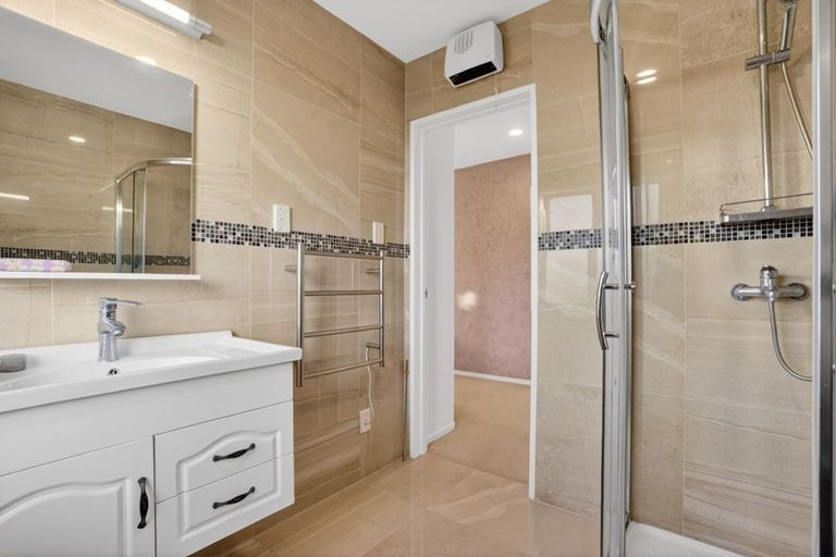 Photo of property in 216 Alec Craig Way, Gulf Harbour, Whangaparaoa, 0930