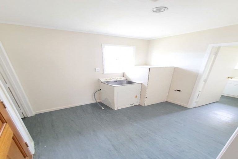 Photo of property in 12 Igloo Place, Red Hill, Papakura, 2110