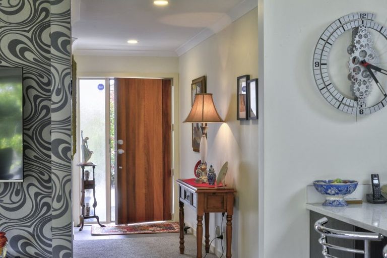 Photo of property in 5 Tararua Crescent, Carterton, 5713