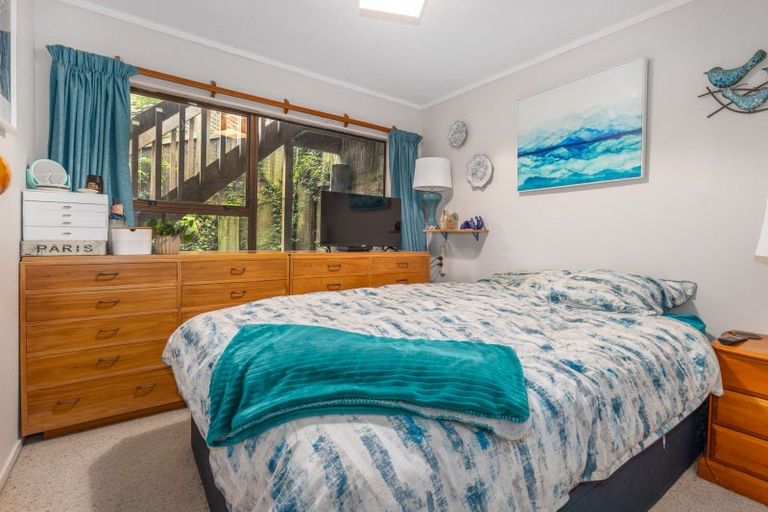 Photo of property in 17 Kinloch Place, Papakowhai, Porirua, 5024