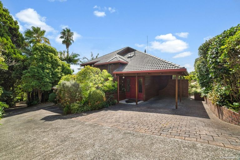 Photo of property in 2/60 Aberdeen Road, Campbells Bay, Auckland, 0620