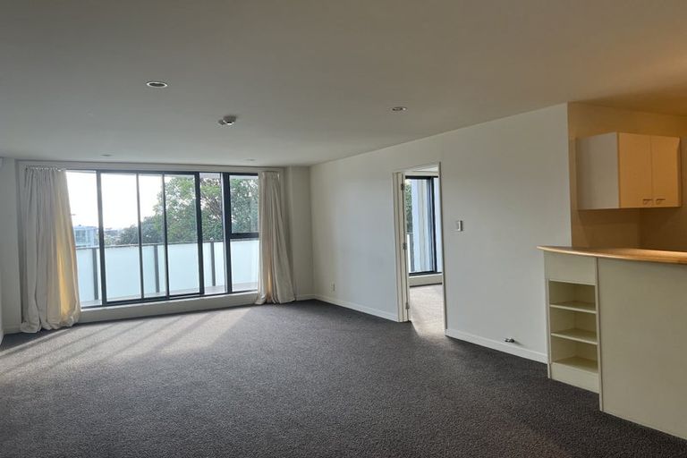 Photo of property in The Mews, 4/8 Basque Road, Eden Terrace, Auckland, 1021