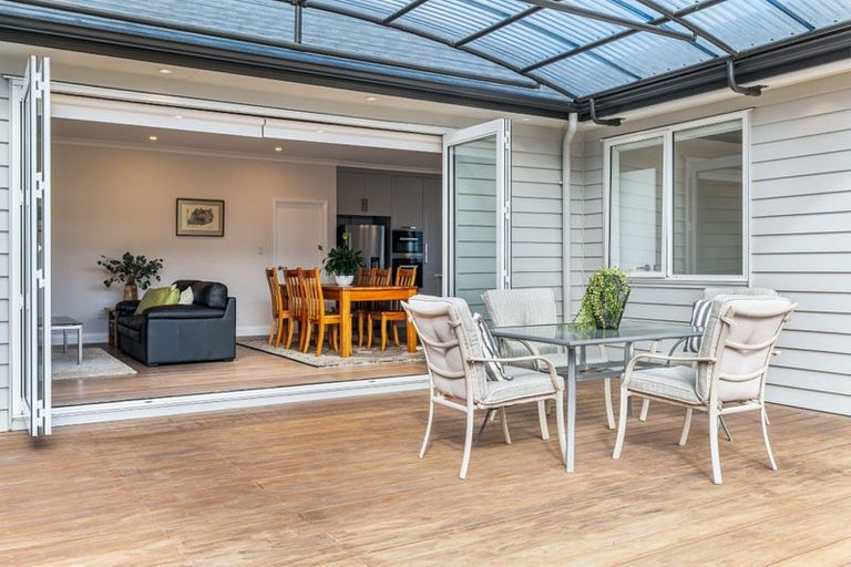 Photo of property in 15 Flavell Drive, Orewa, 0931