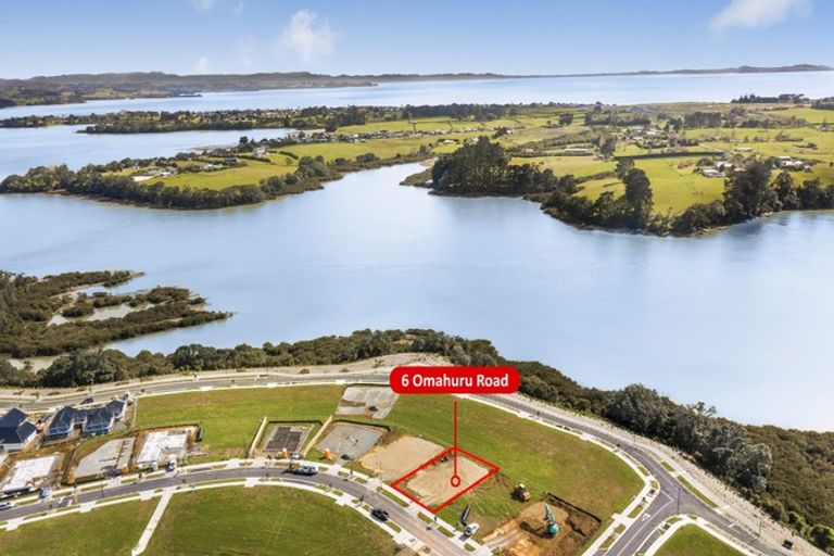 Photo of property in 6 Omahuru Road, Glenbrook, 2681