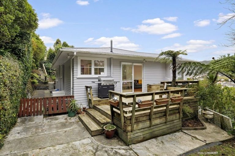 Photo of property in 34 Sheridan Terrace, Johnsonville, Wellington, 6037
