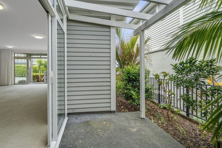 Photo of property in 16 Plantation Terrace, Orewa, 0931