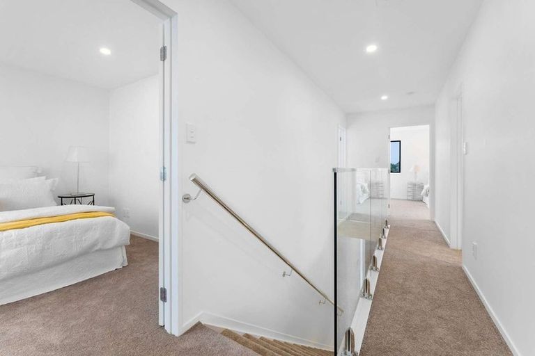 Photo of property in 38 Waihou Crescent, Albany Heights, Auckland, 0632