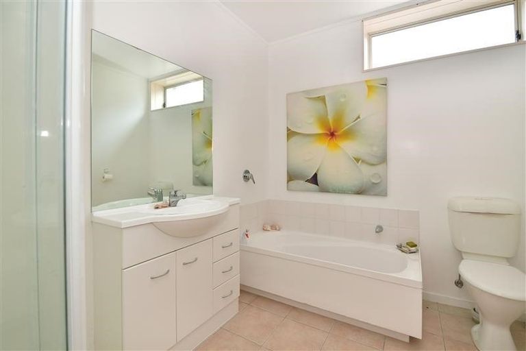 Photo of property in 5 Moera Place, Stanmore Bay, Whangaparaoa, 0932