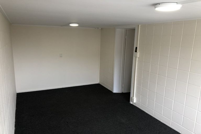 Photo of property in 35b Trentham Road, Papakura, 2110