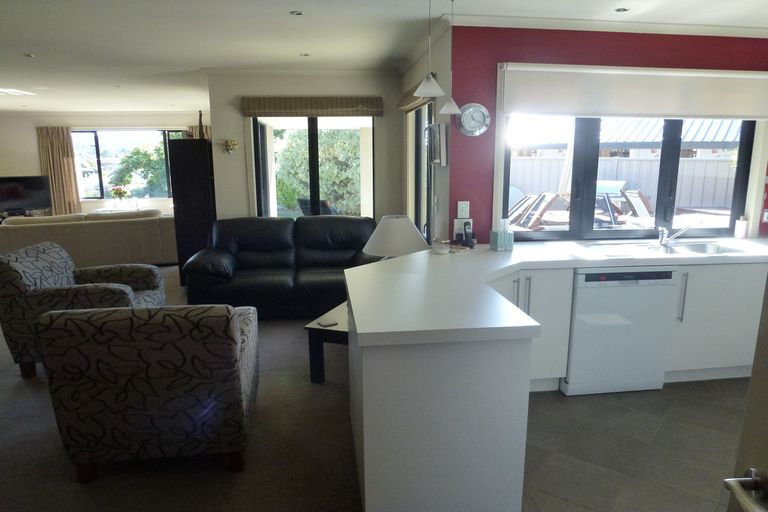 Photo of property in 18 Walnut Grove, Alexandra, 9320