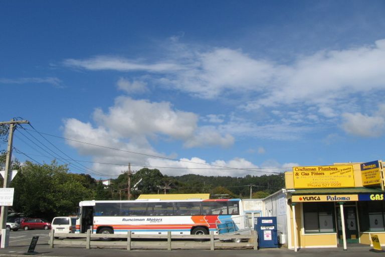 Photo of property in 242/244 Fergusson Drive, Heretaunga, Upper Hutt, 5018