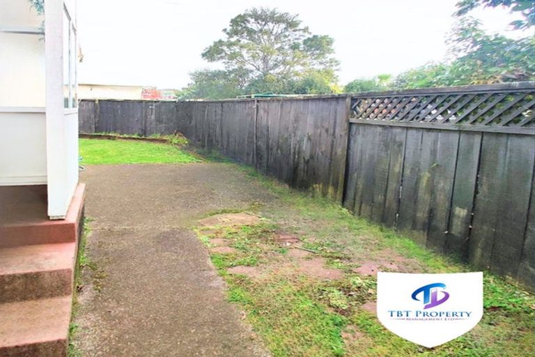 Photo of property in 1/36a Lincoln Road, Henderson, Auckland, 0610