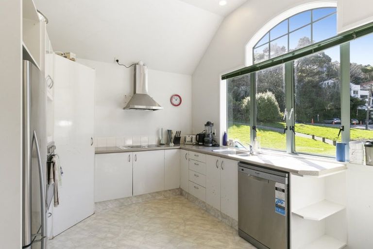 Photo of property in 93a Kelburn Parade, Kelburn, Wellington, 6012