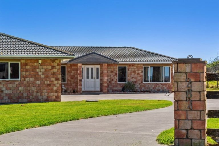 Photo of property in 282 Tai Road, Opunake, 4681