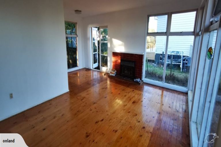 Photo of property in 156 Sunset Road, Unsworth Heights, Auckland, 0632