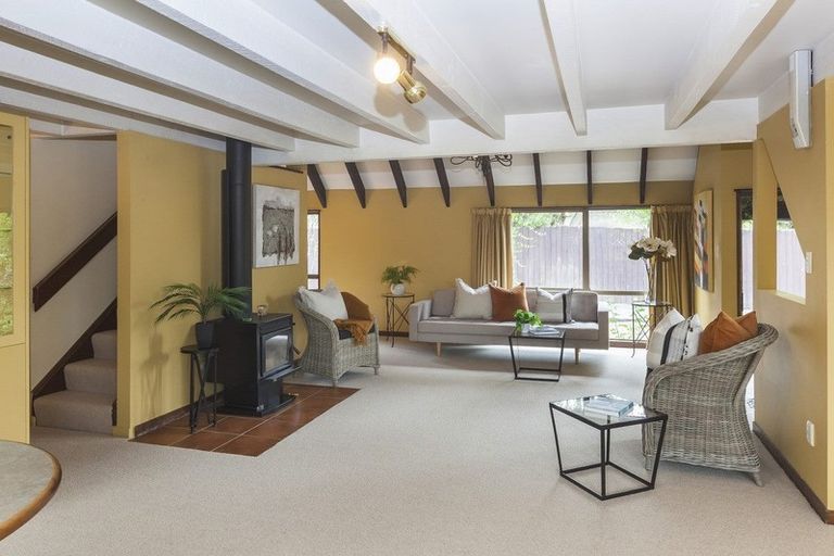 Photo of property in 31 Juniper Place, Burnside, Christchurch, 8053