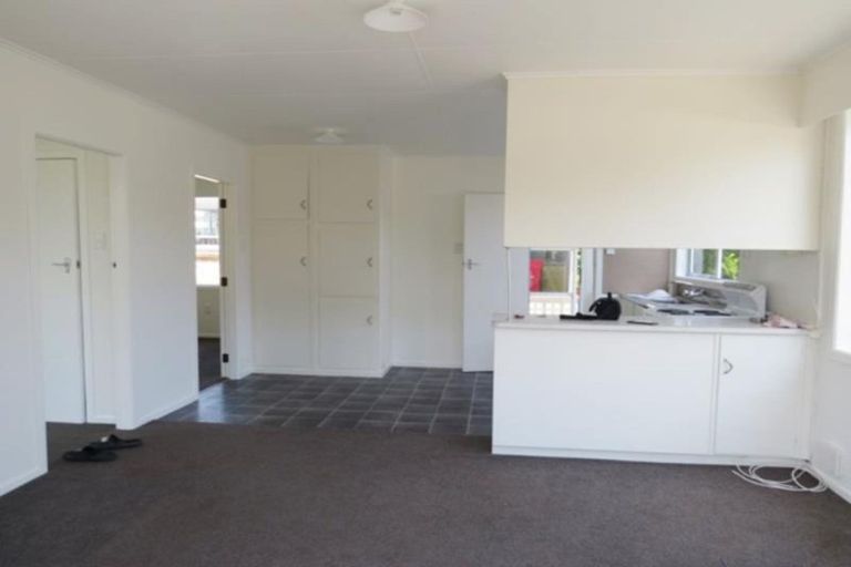 Photo of property in 8 Simons Street, Moturoa, New Plymouth, 4310