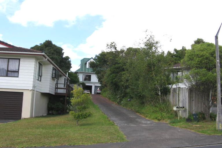 Photo of property in 1/45 Hale Crescent, Bayview, Auckland, 0629