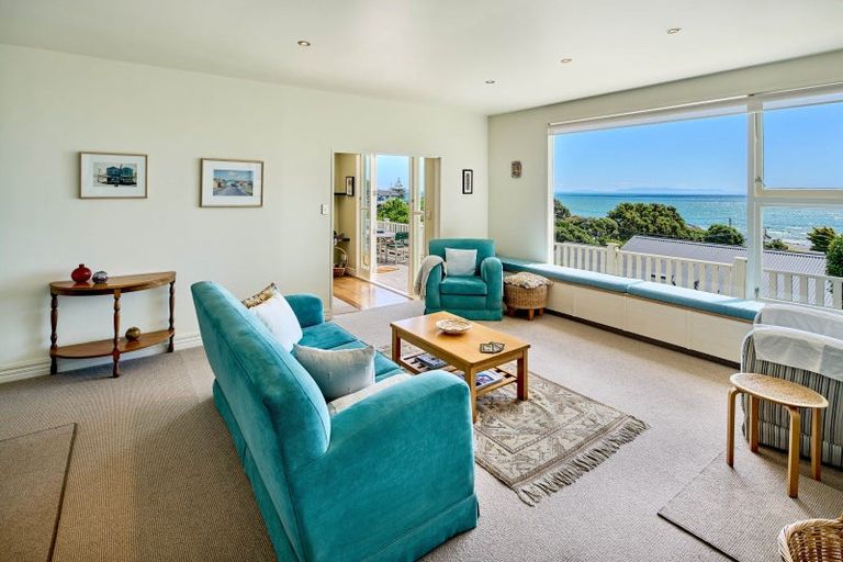 Photo of property in 15 Kainui Road, Raumati South, Paraparaumu, 5032