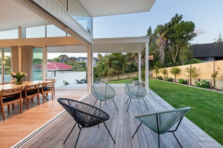 Photo of property in 5 Seaton Road, Murrays Bay, Auckland, 0630