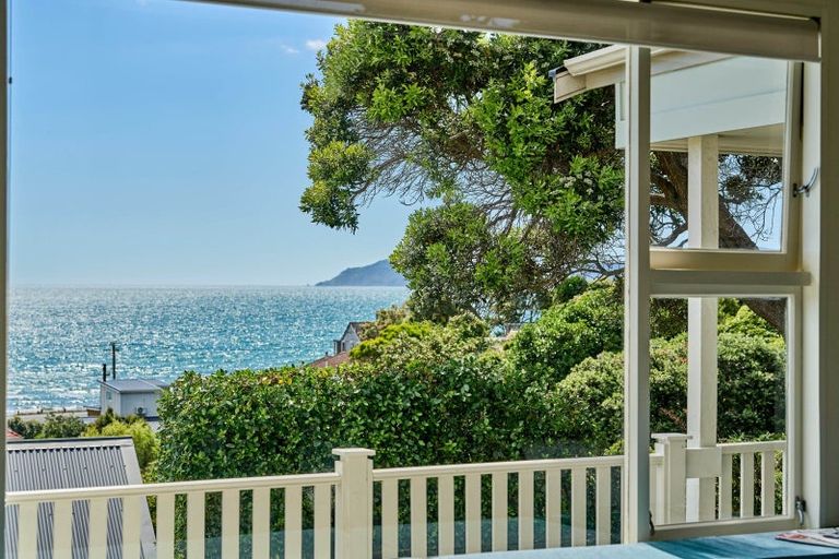 Photo of property in 15 Kainui Road, Raumati South, Paraparaumu, 5032