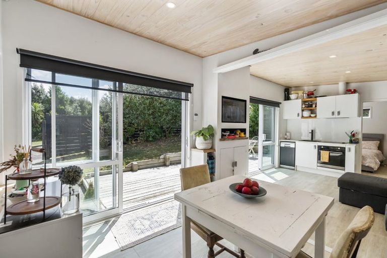 Photo of property in 80 Park Hill Road, Birkenhead, Auckland, 0626