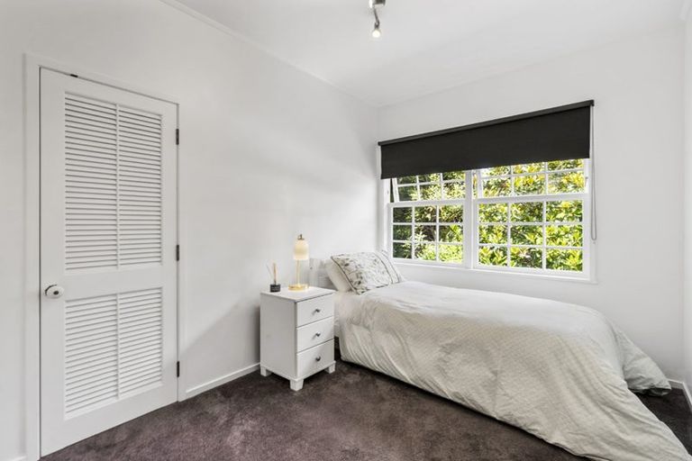 Photo of property in 80 Park Hill Road, Birkenhead, Auckland, 0626
