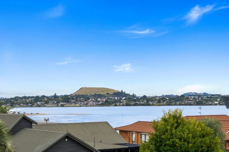 Photo of property in 19 Venus Place, Half Moon Bay, Auckland, 2012