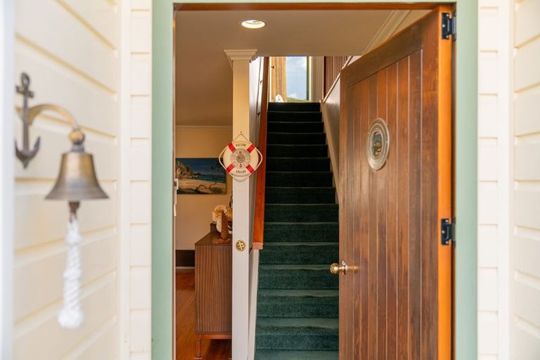 Photo of property in 19 Martin Place, Cooks Beach, Whitianga, 3591