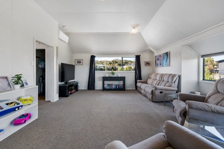 Photo of property in 3 Boundary Road, Waipahihi, Taupo, 3330