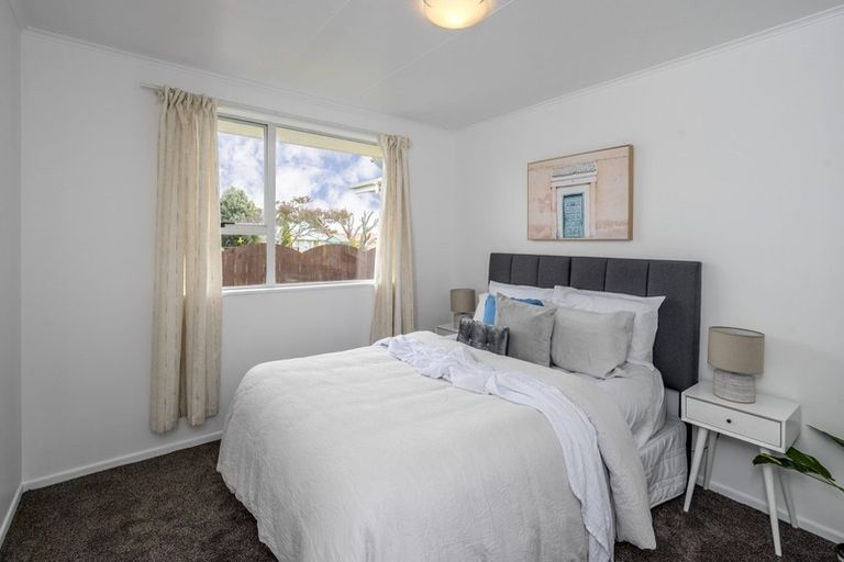 Photo of property in 42 Hinemoa Street, Levin, 5510
