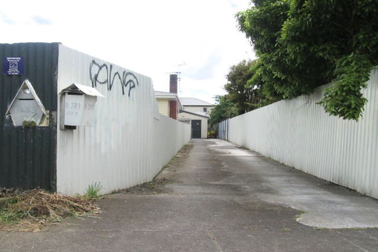 Photo of property in 233a Puhinui Road, Papatoetoe, Auckland, 2025