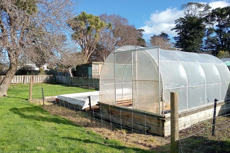 Photo of property in 9 Birch Street, Tuatapere, 9620