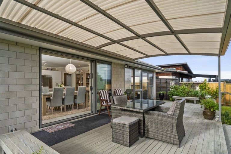 Photo of property in 12 Vantage Place, Omokoroa, 3114