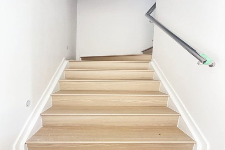 Photo of property in 9b Ussher Place, Pakuranga Heights, Auckland, 2010