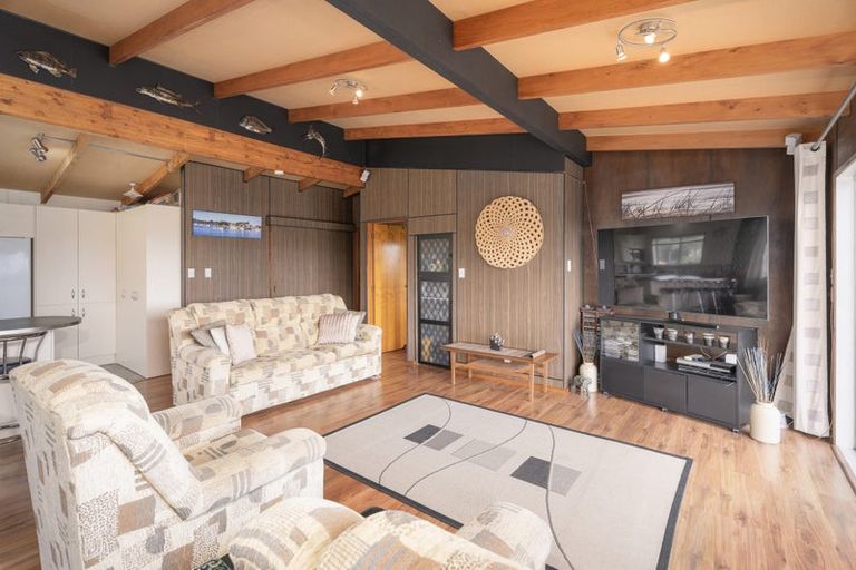 Photo of property in 8 Oyster Drive, Cooks Beach, Whitianga, 3591