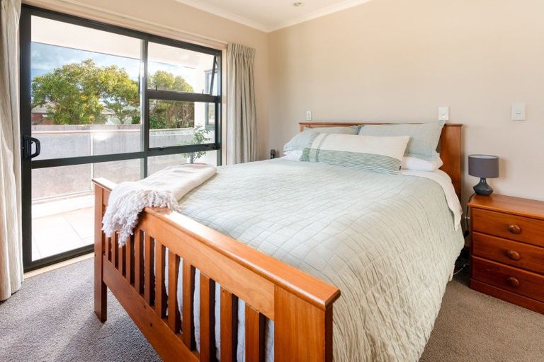 Photo of property in 33 Argentine Avenue, Miramar, Wellington, 6022