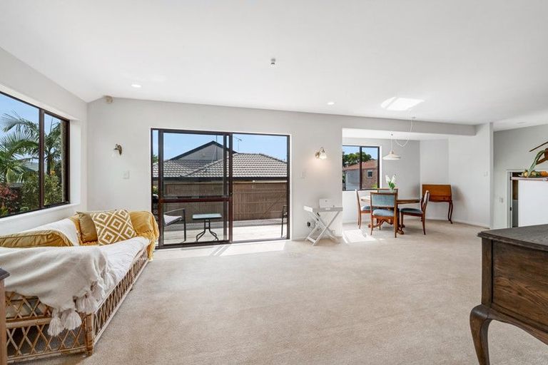 Photo of property in 19 Palmgreen Court, Stanmore Bay, Whangaparaoa, 0932