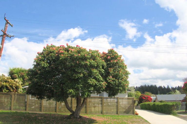 Photo of property in 27 Fairley Road, Lynmore, Rotorua, 3010