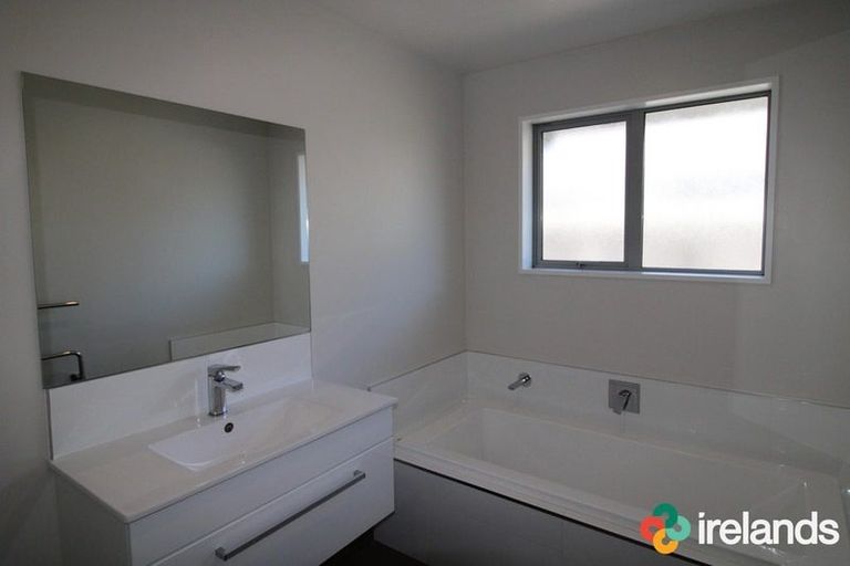 Photo of property in 7 Gosling Crescent, Halswell, Christchurch, 8025