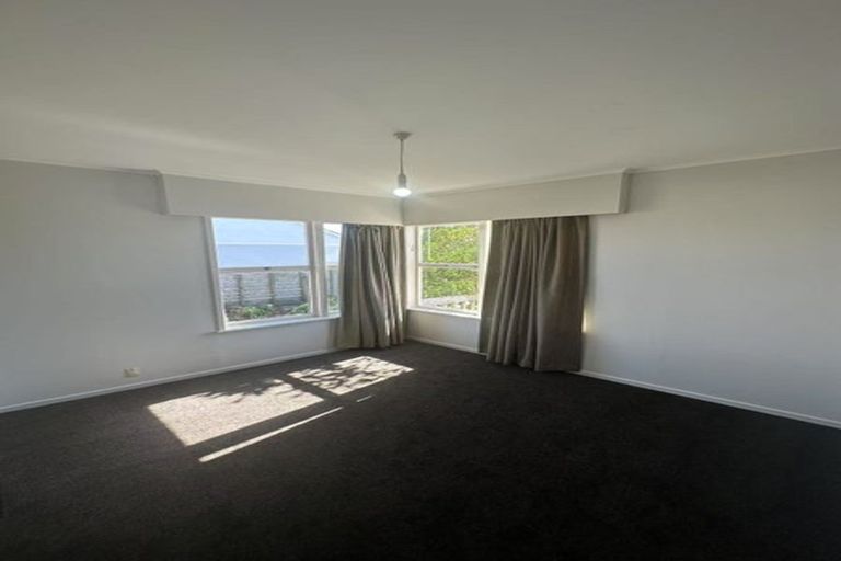 Photo of property in 6 Raines Avenue, Forrest Hill, Auckland, 0620