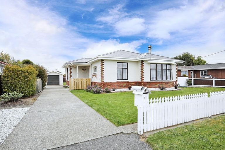 Photo of property in 57 Renfrew Street, Waikiwi, Invercargill, 9810