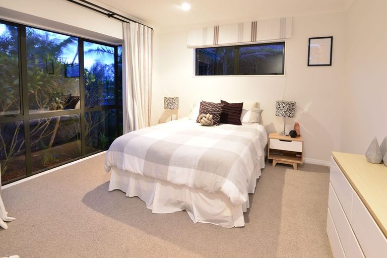 Photo of property in 3 Matisse Drive, West Harbour, Auckland, 0618