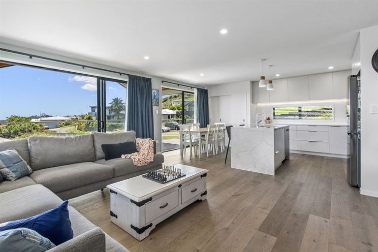 Photo of property in 6 Greenvale Place, Welcome Bay, Tauranga, 3112
