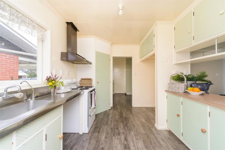 Photo of property in 9 Fagan Street, Bulls, 4818