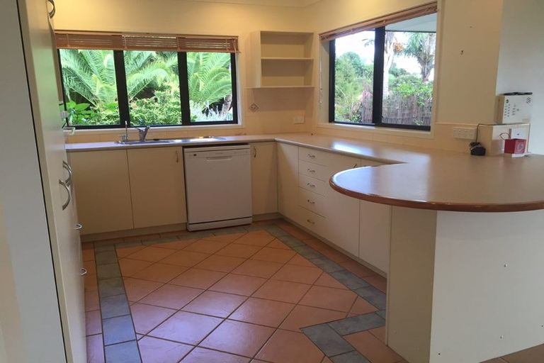 Photo of property in 16 Rarere Terrace, Kerikeri, 0230